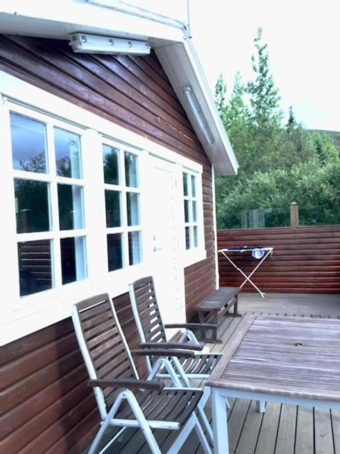 Cozy 2 Bedroom Cottage With Hot Tub Akureyri Exteriör bild
