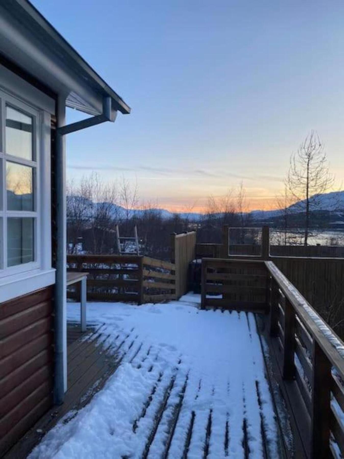 Cozy 2 Bedroom Cottage With Hot Tub Akureyri Exteriör bild